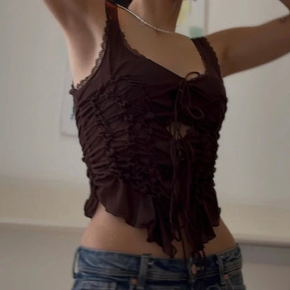 טופ עם עיטורי קפלים – לי