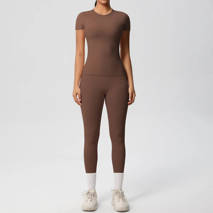 חליפת יוגה חלקה מחטבת – נגה