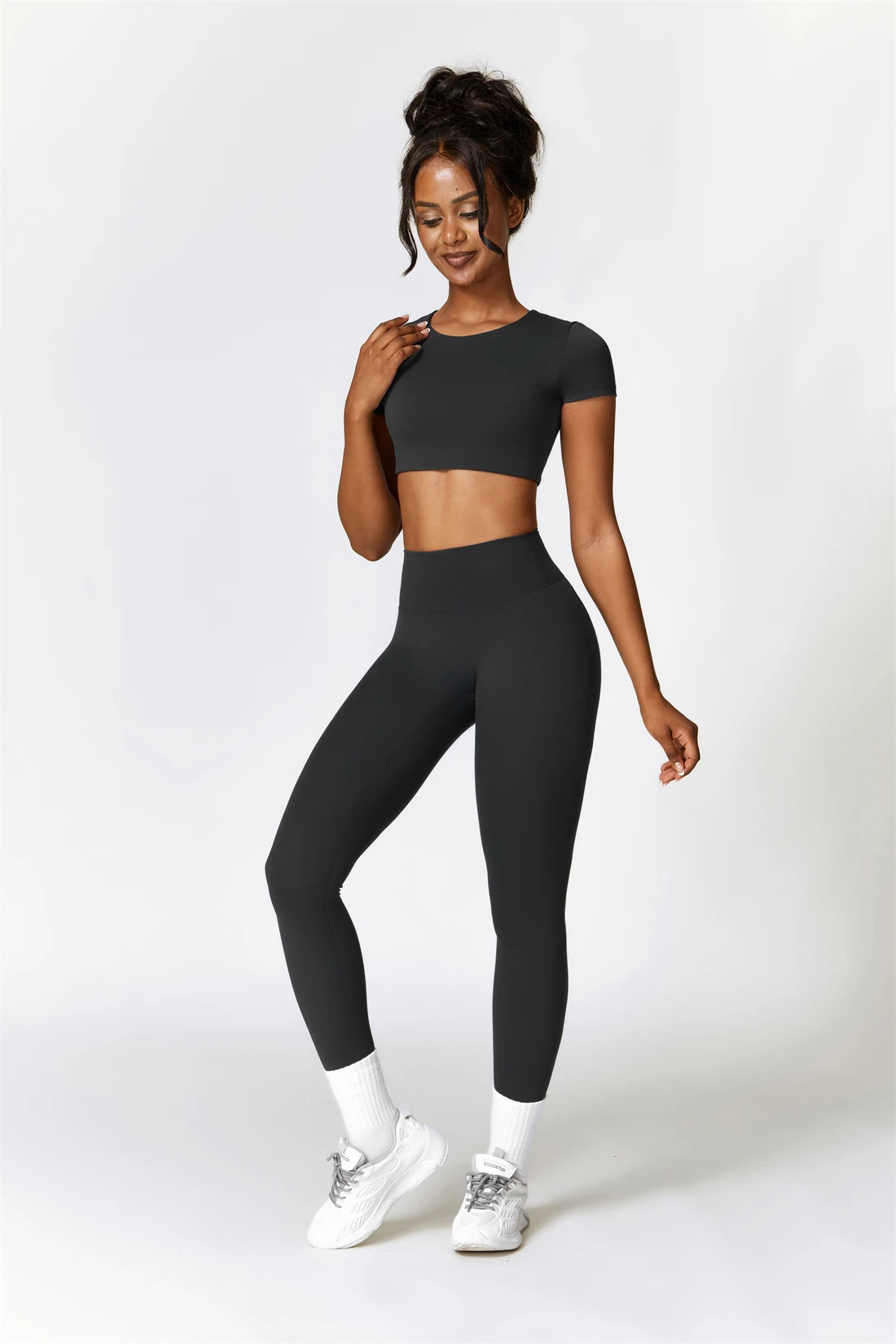 חליפת ספורט חלקה – רומי