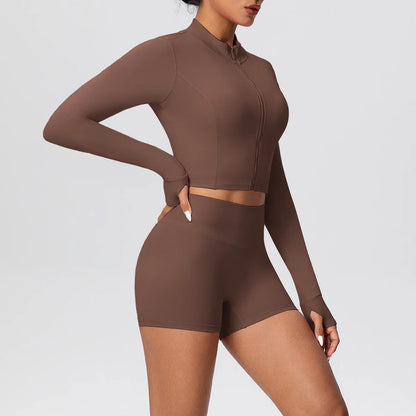 חליפת ספורט קצרה עם שרוול ארוך ורוכסן – מיה