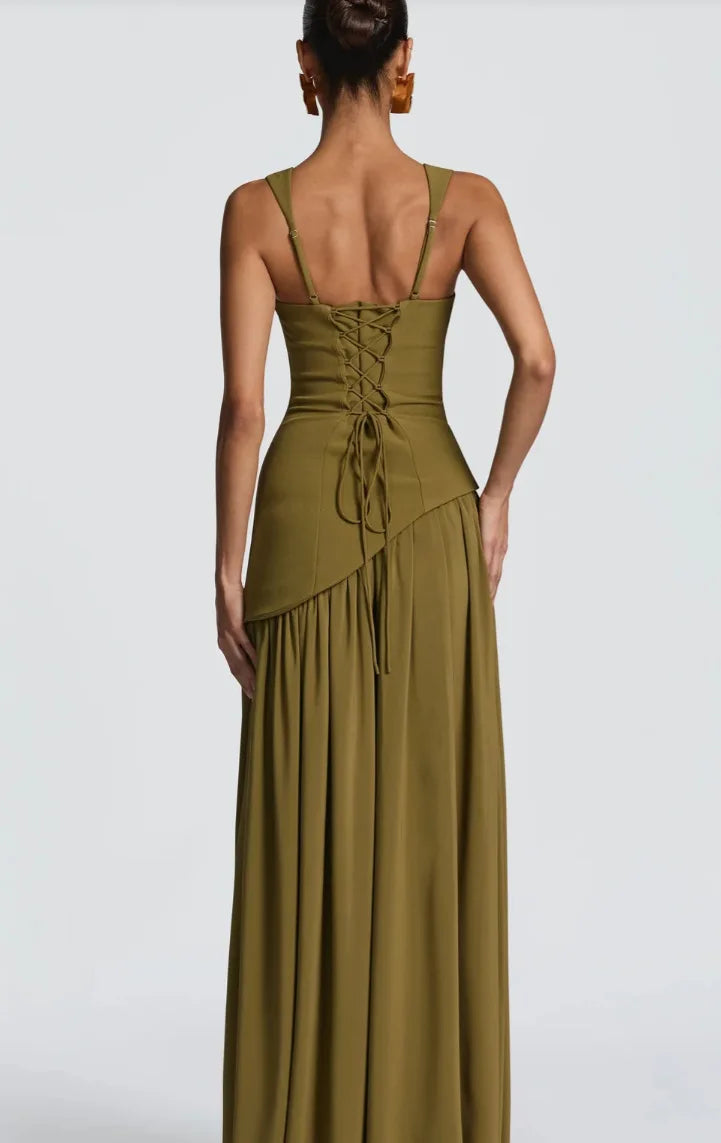 שמלת ערב אסימטרית עם שסע – דניאל